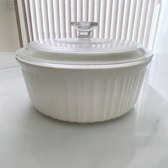 Corningware French White Round Dish with Glass Lid 2.3 L - Picture 1 of 4